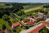 Prodej zemědělské usedlosti s pozemkem o 4148 m2 v Březnici u Bechyně, cena 12340000 CZK / objekt, nabízí