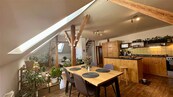 Prodej půdního mezonetového bytu v Chebu o dispozici 4+kk, 132 m2, cena 3990000 CZK / objekt, nabízí
