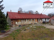 AUKCE Rodinného domu se 3 bytovými jednotkami s přilehlými stavebními pozemky, cena 3980000 CZK / objekt, nabízí 