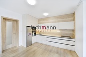 Pronájem, Byty 3+kk, 80 m2 vč. terasy + sklep + parkování - Hluboká nad Vltavou, cena 18000 CZK / objekt / měsíc, nabízí