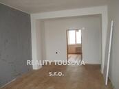 Exkluzivně nabízíme na prodej, slunný byt 2+1 v Plzni na Slovanech o výměře 53 m2., 5. patro , cena 4500000 CZK / objekt, nabízí