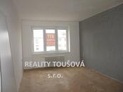 Exkluzivně nabízíme na prodej, slunný byt 2+1 v Plzni na Slovanech o výměře 53 m2., 5. patro , cena 4500000 CZK / objekt, nabízí