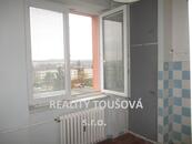 Exkluzivně nabízíme na prodej, slunný byt 2+1 v Plzni na Slovanech o výměře 53 m2., 5. patro , cena 4500000 CZK / objekt, nabízí