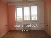 Exkluzivně nabízíme na prodej, slunný byt 2+1 v Plzni na Slovanech o výměře 53 m2., 5. patro , cena 4500000 CZK / objekt, nabízí
