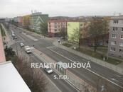 Exkluzivně nabízíme na prodej, slunný byt 2+1 v Plzni na Slovanech o výměře 53 m2., 5. patro , cena 4500000 CZK / objekt, nabízí