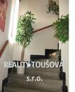 Dlouhodobý pronájem nemovitosti 1+1 v RD v Radnicích, cena 10000 CZK / objekt / měsíc, nabízí