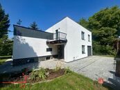 Pronájem rodinného domu 160 m2, pozemek 800 m2, Zadní cesta, Plzeň- Černice, cena 40000 CZK / objekt / měsíc, nabízí