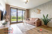 Moderní apartmán s předzahrádkou a parkovacím stáním, cena cena v RK, nabízí