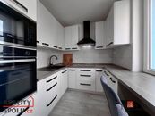 Pronájem bytu 2+1 s balkonem, 53 m2m, Ostrava, Španielova 18, cena 12000 CZK / objekt / měsíc, nabízí