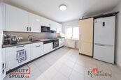 Dispozice 3+1, prostorných 81,7 m + sklep, cena 4990000 CZK / objekt, nabízí