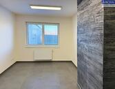 Nájem moderního skladu 740 m2, nedaleko Exitu dálnice D3 Soběslav (okres Tábor), cena 120 CZK / m2 / měsíc, nabízí 