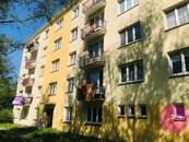 Pronájem slunného bytu 2+1 s balkonem na ulici Dělnická v Olomouci, cena 12900 CZK / objekt / měsíc, nabízí 