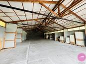 Pronájem skladovací haly o velikosti 220 m2 na ulici Na zákopě v Olomouci, cena 20000 CZK / objekt / měsíc, nabízí