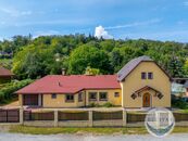 Prodej rodinného domu 207 m, pozemky 1 059 m, cena 11500000 CZK / objekt, nabízí 