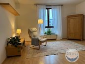 Pronájem bytu 1+kk 31 m, cena 13300 CZK / objekt / měsíc, nabízí