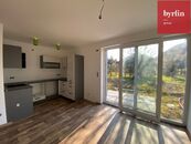 Pronájem moderní novostavby dvojdomu 4+KK Hlučín, Darkovičky, cena 26000 CZK / objekt / měsíc, nabízí 