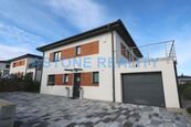 Samostatný RD k prodeji 5+kk s terasou, 170 m2, zahrada 703 m2, Vysoký Újezd, ul. Na panském, cena 18900000 CZK / objekt, nabízí