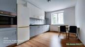 Nabízím k pronájmu byt 1+1, 33,3 m2 ve 2. patře cihlového domu s výtahem., cena 19500 CZK / objekt / měsíc, nabízí