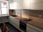 Pronájem bytu 2+1 v centru Veselí n.M., 59 m2, cena 15000 CZK / objekt / měsíc, nabízí