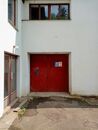 Malá dílna / sklad / garáž pro osobní vůz o ploše cca 45 m2, cena 3500 CZK / objekt / měsíc, nabízí