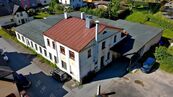 Samostatný podnikatelský areál zahrnující výrobní objekt a privátní parkoviště, cena 13400000 CZK / objekt, nabízí