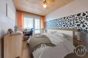 Pronájem vybaveného bytu 3+1 s lodžií, ul. Engelmüllerova, cena 13000 CZK / objekt / měsíc, nabízí