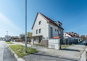 Rodinný dům se 3 byty a zahradou, České Budějovice