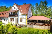 Prodej atraktivního, rodinného domu s penzionem a restaurací na levém břehu Vltavy v obci Nahořany, Zátoň, okr. Č. Krumlov., cena 12580800 CZK / objekt, nabízí 