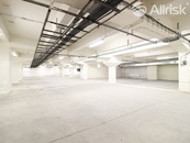 PRONÁJEM VYTÁPĚNÉHO SKLADU 1150 m2 S NÁKLADNÍM VÝTAHEM 2,6 t