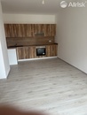 NOVĚ ZREKONSTRUOVANÝ BYT 3+1 NA NÁMĚSTÍ VE CHVALŠINÁCH, cena 3300000 CZK / objekt, nabízí