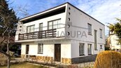 Prodej rodinného domu, vily, 3+1, Nové Hrady, Vilová čtvrť, 940 m2, garáž, dílna, hala, sklad, šatna, cena 9990000 CZK / objekt, nabízí 