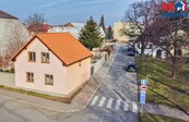 Prodej samostatného rodinného domu o dispozici 5+kk v Českém Brodě u městského parku., cena 10900000 CZK / objekt, nabízí