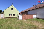 Prodej rodinného domu 3+kk v Kounicích u Českého Brodu, celková výměra pozemku 768 m2, cena 4999000 CZK / objekt, nabízí