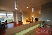 Pronájem bytu s terasou a balkonem: Praha 2 - Vinohrady, Italská, cena 85000 CZK / objekt / měsíc, nabízí
