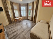 Pronájem, Byt 1+kk, Mariánské Lázně, ul. Hlavní třída, cena 8000 CZK / objekt / měsíc, nabízí
