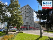 Pronájem bytu s lodžií a 2 terasami, 86 m2 + parkováním v centru Liberce - Residence Nábřeží, cena 24800 CZK / objekt / měsíc, nabízí 