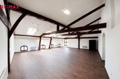Pronájem Komerčních prostor 140 m2, nám. Svobody, Frýdek-Místek, cena 15000 CZK / objekt / měsíc, nabízí