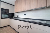 Prodej bytu 3+1 s lodžií, po luxusní rekonstrukci, 70 m2, 7NP/8NP, na ul. Dolní, Ostrava - Zábřeh, cena 4190000 CZK / objekt, nabízí 