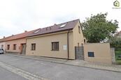 Pronájem rodinného domu 140m2, pozemek 311 m2, cena 28000 CZK / objekt / měsíc, nabízí FÉR REALITY