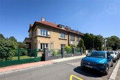 Prostorný 2+1 s dalším maličkým pokojíkem a zahradou, cena 11500000 CZK / objekt, nabízí