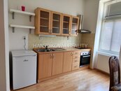 Pronájem bytu 2+1 (č.4) s balkonem a parkováním, Riegrova, cena 11000 CZK / objekt / měsíc, nabízí
