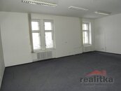 Pronájem kancelářských prostor 200 m2, Opava, Husova, cena 100 CZK / m2 / měsíc, nabízí 