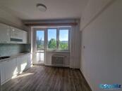 Pronájem bytu 2+1 v osobním vlastnictví s balkónem na ulici Jablunkovská v Třinci , cena 14000 CZK / objekt / měsíc, nabízí