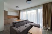 Apartmán č. 9, 4+kk, 89 m2 + terasa 42 m2 + sklep v 1. NP v projektu Krumlovský klenot, cena 7300000 CZK / objekt, nabízí