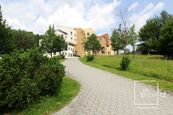 Apartmán č. 33, 3+kk, 77 m2 + balkón 6 m2 + sklep v 3. NP v projektu Krumlovský klenot, cena 6400000 CZK / objekt, nabízí
