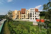 Apartmán č. 12, 2+kk, 48 m2 + sklep + garážové stání v 1. NP v projektu Krumlovský klenot, cena 4238000 CZK / objekt, nabízí