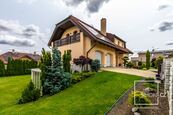 Rodinný dům 6+1 Hořovice, vnitřní bazén, sauna, posilovna, dvougaráž, 495 m2 plochy+1070 m2 pozemek, cena 20500000 CZK / objekt, nabízí