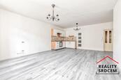 Pronájem zrekonstruovaného bytu 2+kk s komorou, 60 m2, ul. Tržní, nám. Svobody, Frýdek-Místek, cena 12500 CZK / objekt / měsíc, nabízí