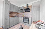 Pronájem bytu v os. vlast. o velikosti 2+1/50 m2 na ul. Závodní, Karviná - Nové město, cena 11000 CZK / objekt / měsíc, nabízí