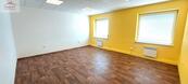 Pronájem kanceláře 24 m2 s umyvadlem, Valašské Meziříčí, ul. Hranická, cena 3900 CZK / objekt / měsíc, nabízí